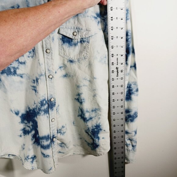 American Eagle Outfitters, Western Style, Tie Dye, Snap Front Shirt, Medium - Picture 13 of 16